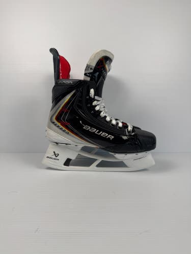 Like New Size 6 Fit 2 Intermediate Bauer Vapor Flypro Hockey Skates