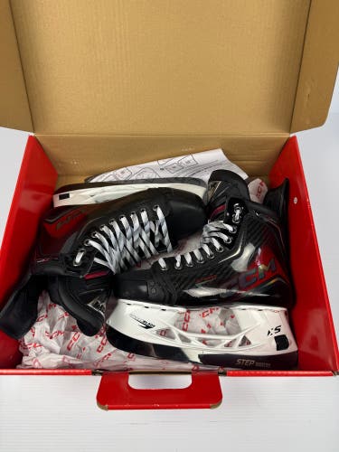 Like New Size 6 Wide Intermediate CCM JetSpeed FT8 Pro Hockey Skates