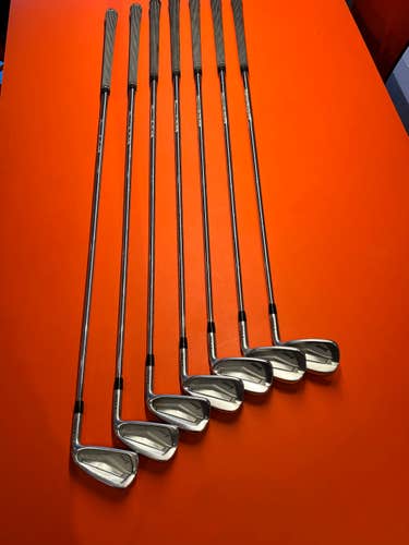 Men's 2018 Ping i210 Right Handed Iron Set Regular Flex Steel Shaft (Used)