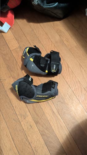 Junior Small Bauer supreme s150 Elbow Pads (Used)
