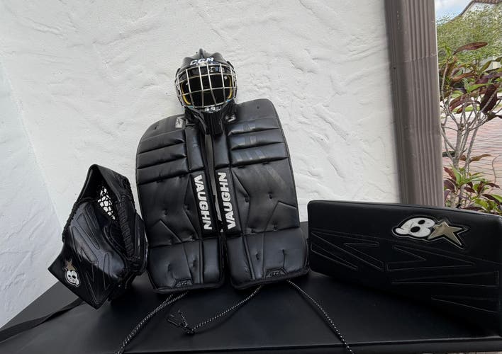 24” + 2 Vaughn Velocity V10 Regular Goalie Full Set (Used)