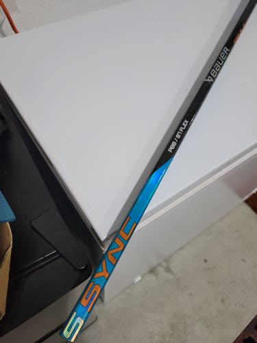Intermediate Bauer Nexus Sync Right Handed Hockey Stick P88 87 Flex (Used)