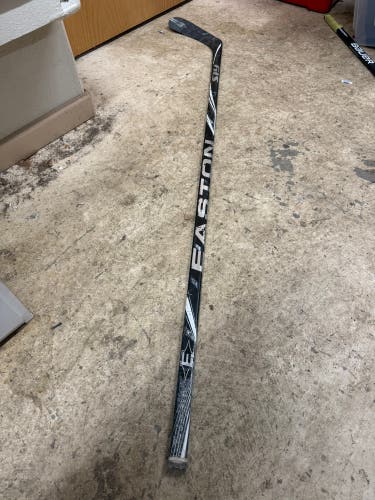 Senior Easton Synergy SL Left Hand Hockey Stick 100 Flex (Used)