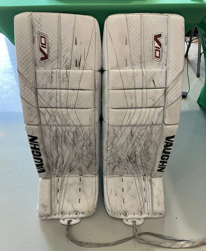 30" Intermediate Vaughn Velocity V10 Goalie Leg Pads (Used)