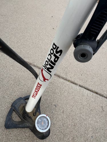 Spin Doctor Essential floor bike pump