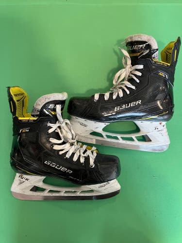 Senior Bauer Supreme M4 Hockey Skates 8.5 (Used)