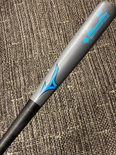 2022 Mizuno MZMC234 Maple Composite Bat BBCOR Certified (-3) Composite 30 oz 33" (Used)