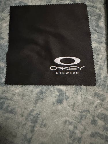 Unisex One Size Fits All Oakley Radar EV Sunglasses (Used)