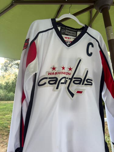 White XL Men's Reebok Jersey (Used)