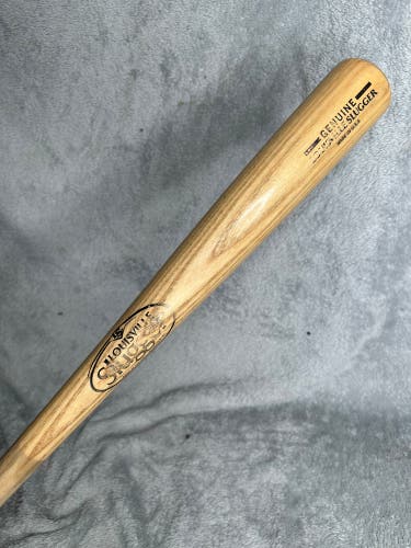 Louisville Slugger Genuine Wood Bat Wood 32" (Used)