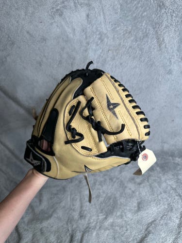 Brown All Star CM3200SBT RH Catcher's Baseball Glove 32" (Used)