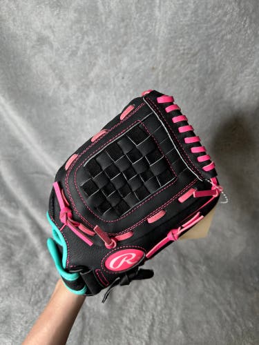 Black Rawlings Highlight Series RH Pitcher's Baseball Glove 11.5" (Used)