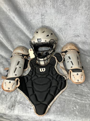 Youth Wilson EZ Gear Kit Catcher's Set (Used)