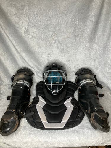 Adult Easton Gametime Catcher's Set (Used)