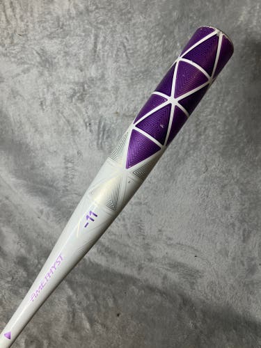 White 2018 Easton Amethyst Alloy Bat (-11) Alloy 18 oz 29" (Used)