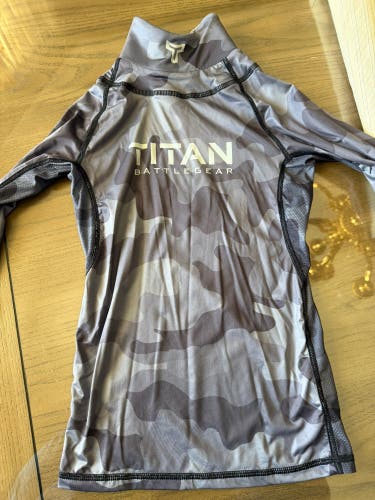 Titan Youth Small Unisex Neck+Wrist base layer (new) no Velcro
