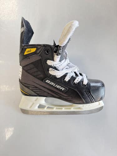 Used Bauer SUPREME 140 Youth Hockey Skate Youth 13.0 11860-S000306579