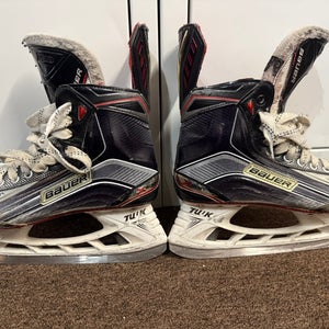 2015 Bauer Vapor X900 Hockey Skates Regular Width 8.5 (Used)