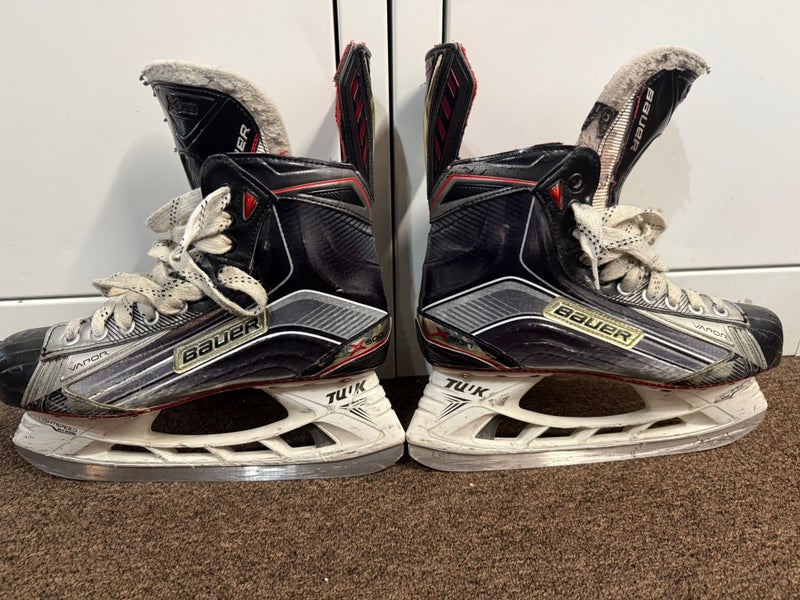 2015 Bauer Vapor X900 Hockey Skates Regular Width 8.5 (Used)