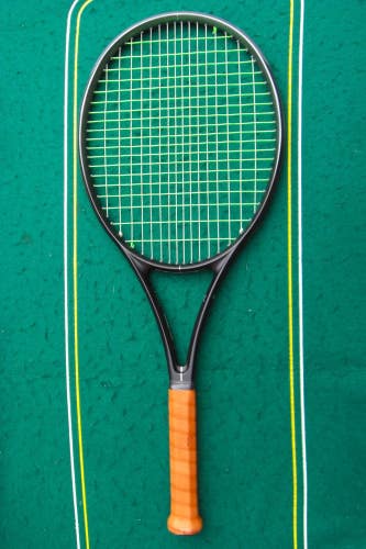 2026 Wilson RF 01 Pro 98/632 320g/11.3oz 315mm/9 pts HL 16x19 Nat Gut MINT