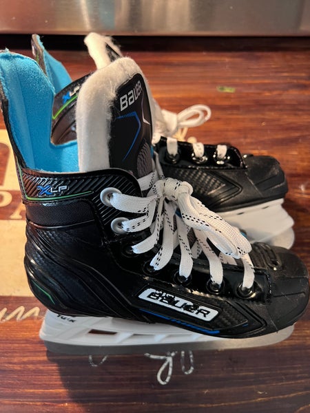 Black Bauer XLP Hockey Skates 12 (Used)