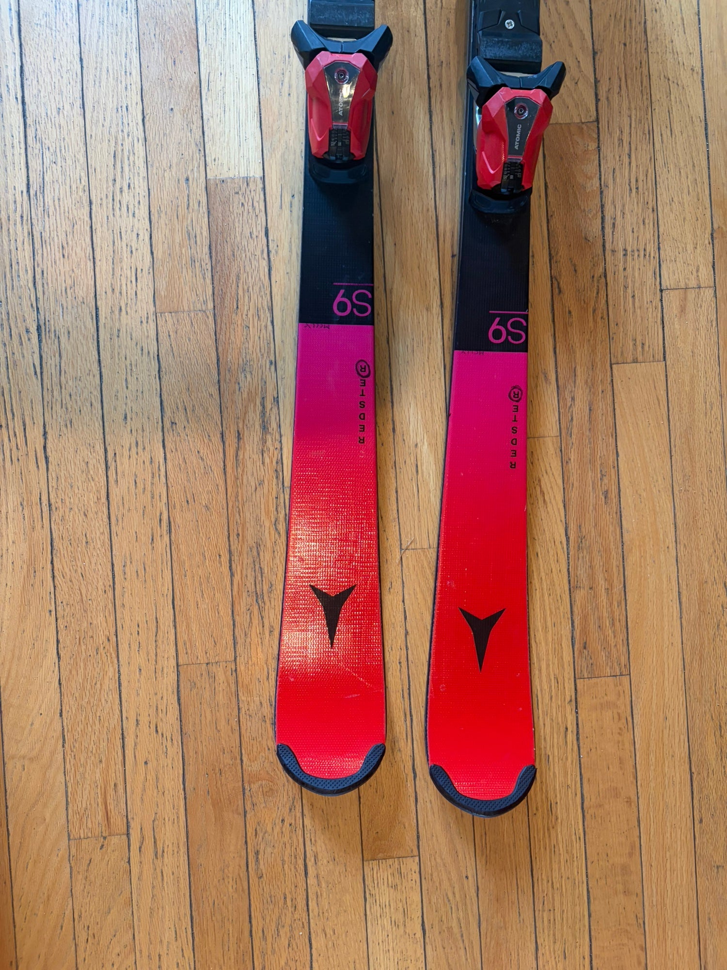 アトミック SL レッドスター 145 cm s9 Atomic Redster S9 FIS SL Icon