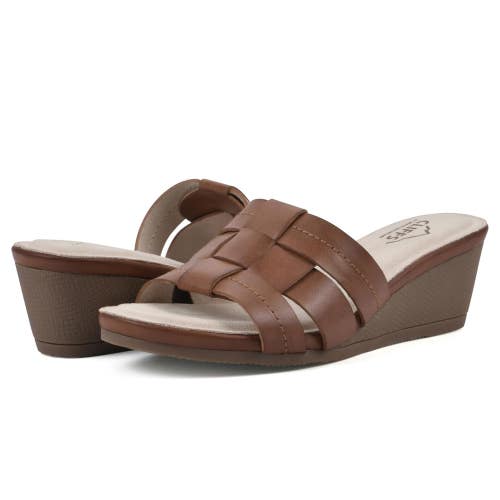 Cliffs by White Mountain Candyce Sandals Women's Tan Leather Wedge Heel NCZ105