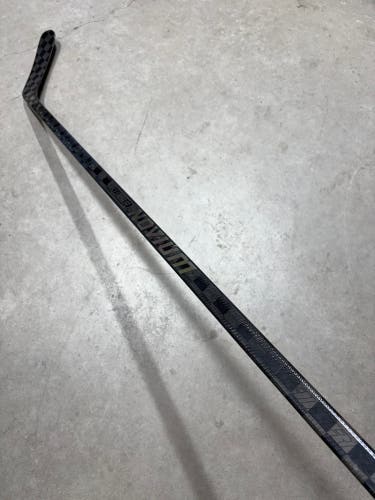 70 Flex Custom P88 Senior Warrior Super Novium Right Hand Hockey Stick (New) Pro Stock