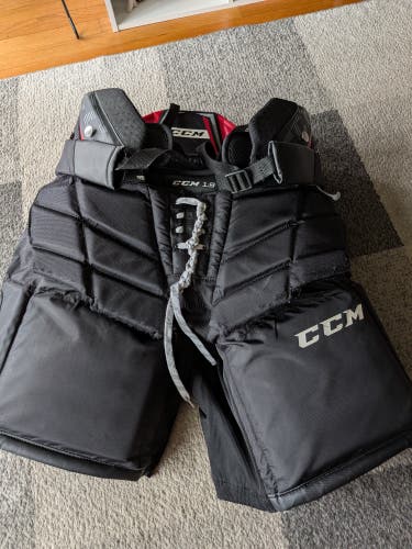 Intermediate Medium CCM 1.9 Hockey Goalie Pants