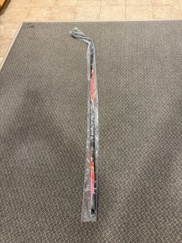 Senior Bauer Vapor Hyperlite 2 Left Hand Hockey Stick P28 77 Flex (New)