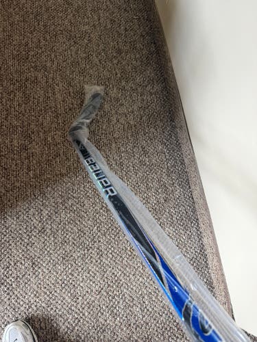 Senior Bauer Proto2 Right Handed Hockey Stick Mid Pattern 77 Flex (New)