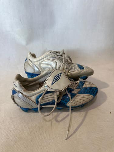 Used Umbro Soccer Cleats White Senior 6.5 11615-S000268047