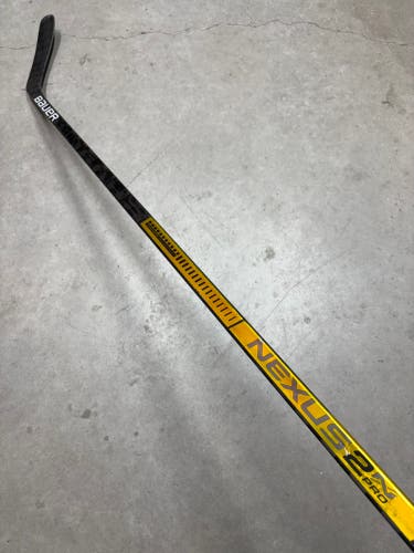 77 Flex P88 Senior Bauer Nexus 2N Pro Right Hand Hockey Stick (Used) Pro Stock