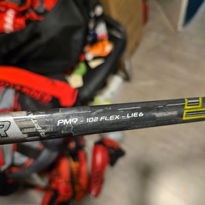 Senior Bauer Supreme 2S Right Handed Hockey Stick PM9 102 Flex (Used)