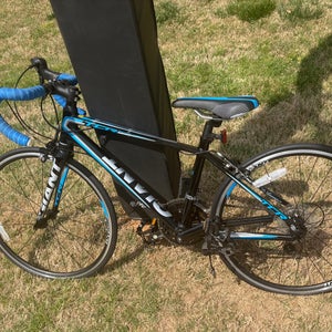 Youth 2012 Giant Tcr Road Bike 24” wheels (used)