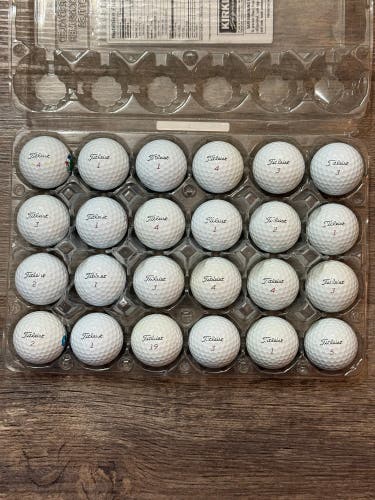 24 Titleist Pro V1x Golf Balls - 5A MINT CONDITION