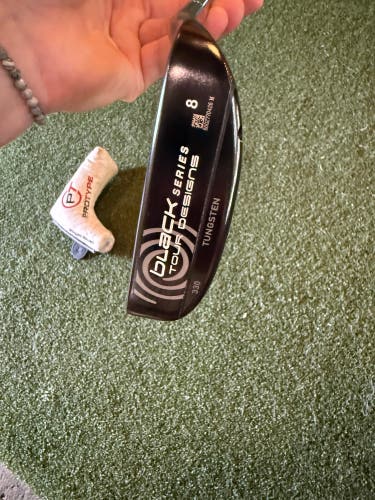 Odyssey tour design black series 8 35"