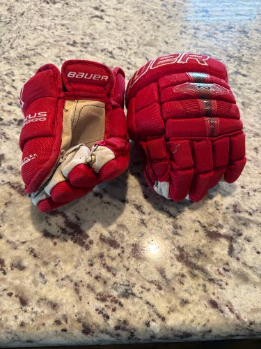Bauer Nexus 9000 Gloves 10" (Used)