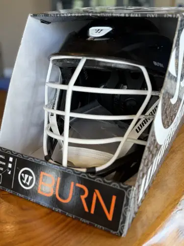 Warrior Burn Helmet (L) - Black/White