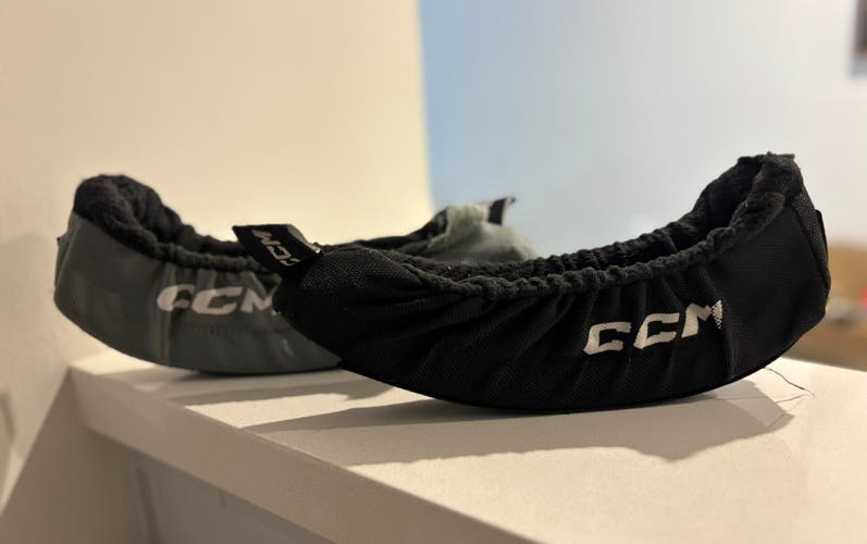 CCM Skate Soakers - Fits All Junior Sizes (Good Condition)