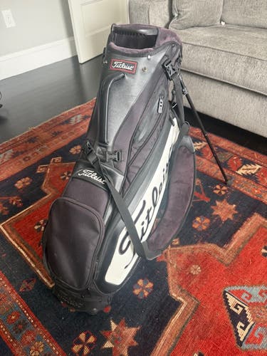 Unisex Titleist Tour Staff Bag (Used)