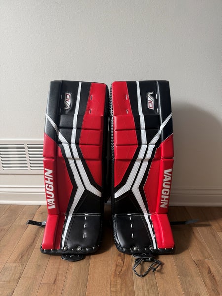 30" 2024 Vaughn Velocity V10 Goalie Leg Pads (New)
