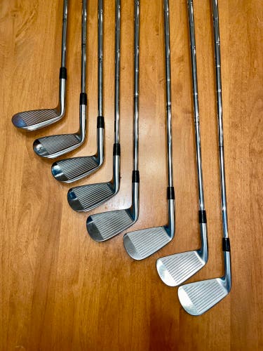 Bridgestone J33 Right Handed Iron Set Regular Flex Steel Shaft (Used)