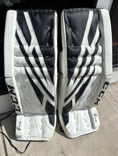 30" CCM Extreme Flex E4.9 Goalie Leg Pads (Used)