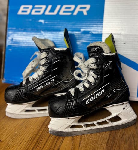 Bauer Supreme M50 Pro Hockey Skates - Y12 / Regular Width (Excellent Condition)