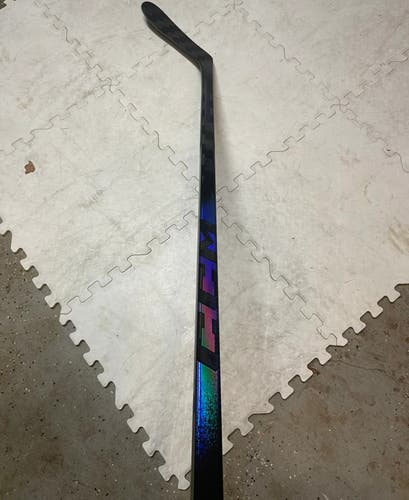 Intermediate CCM Ribcor Trigger 10 Pro Left Hand Hockey Stick P28 55 Flex (New)