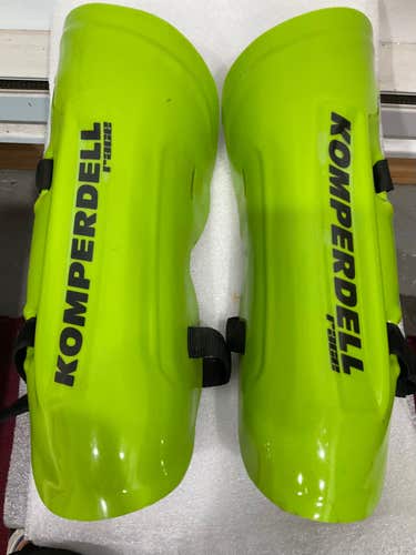 Green Shin Guards Komperdell (Used)(SY2871)