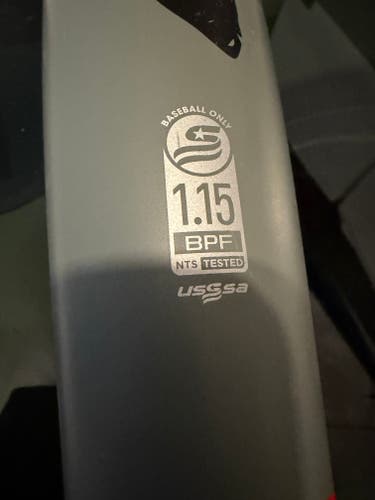 Combat B2 Ultra USSSA Certified Bat (-5) 26 oz 31" (Used)