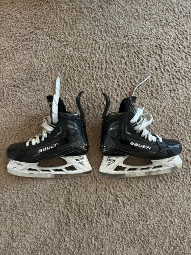 2022 Bauer Supreme Mach Hockey Skates 7.5 (Used)
