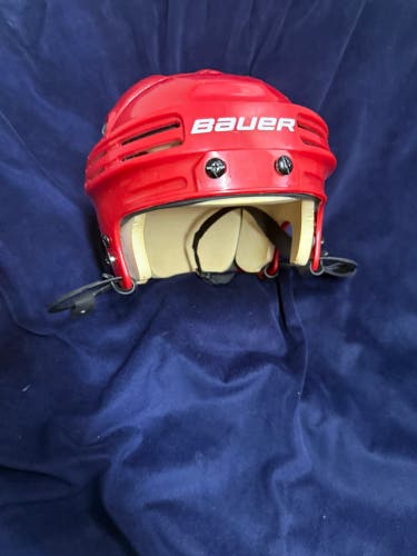 Medium Bauer 4500 Helmet (Used)